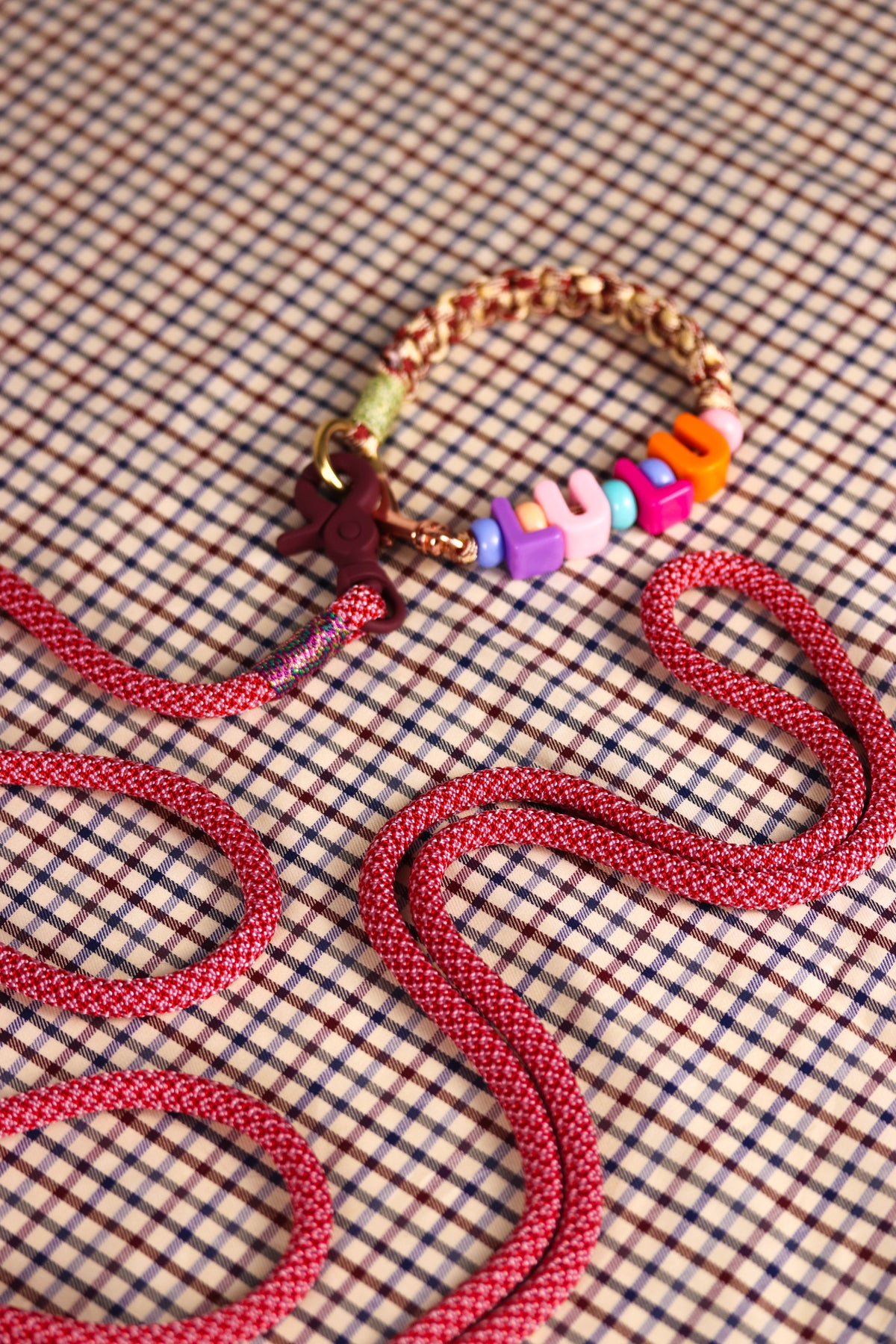 Laisse main libre Médor rose et rouge